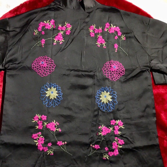 STUNNING Embroidered Jacket 3/4” sleeves - Picture 3 of 7